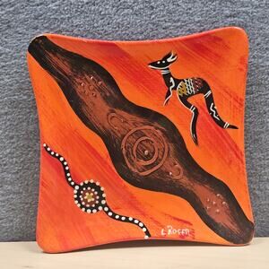 Australian Made Decorative Ceramic Art Plate Kangaroo Artist Leonie Roser Aussie